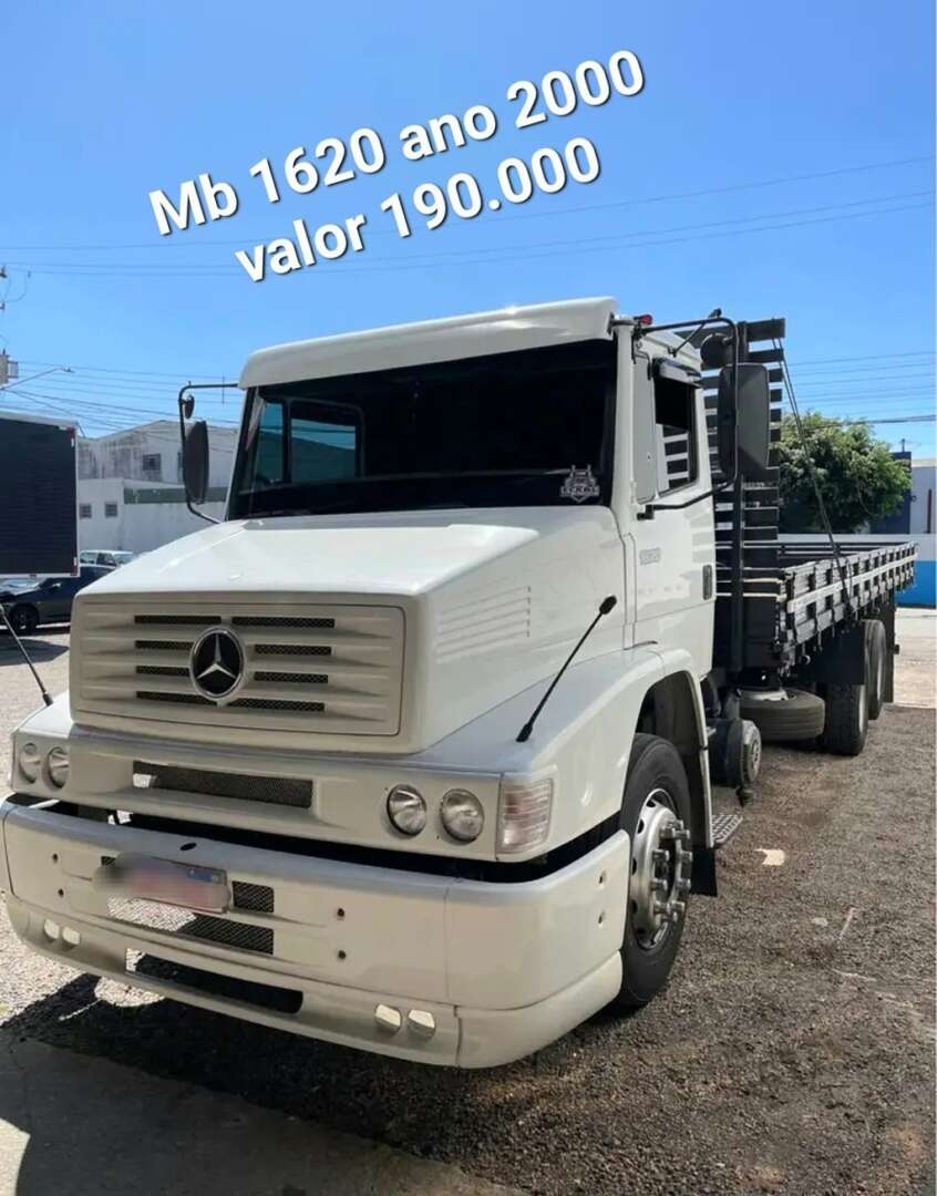 Caminhão MERCEDES BENZ MB 1620 Carga Seca ANO 2000 de Cristhian Caminhões no Paraná