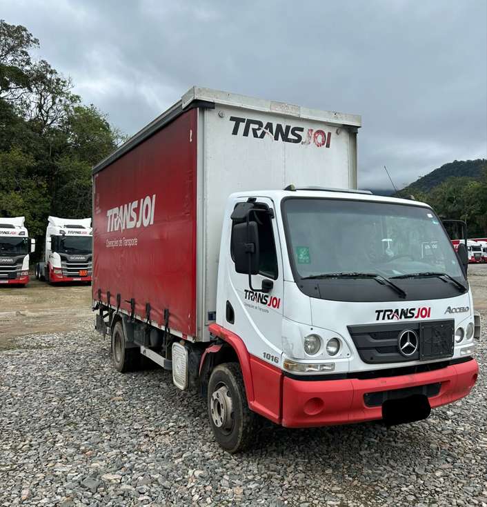 Caminhão MERCEDES BENZ MB 1016 Baú Sider ANO 2019