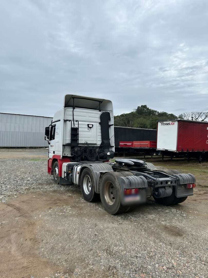 Caminhão MERCEDES BENZ MB 2651 Cavalo Mecânico ANO 2020 de Transjoi Transportes na Santa Catarina