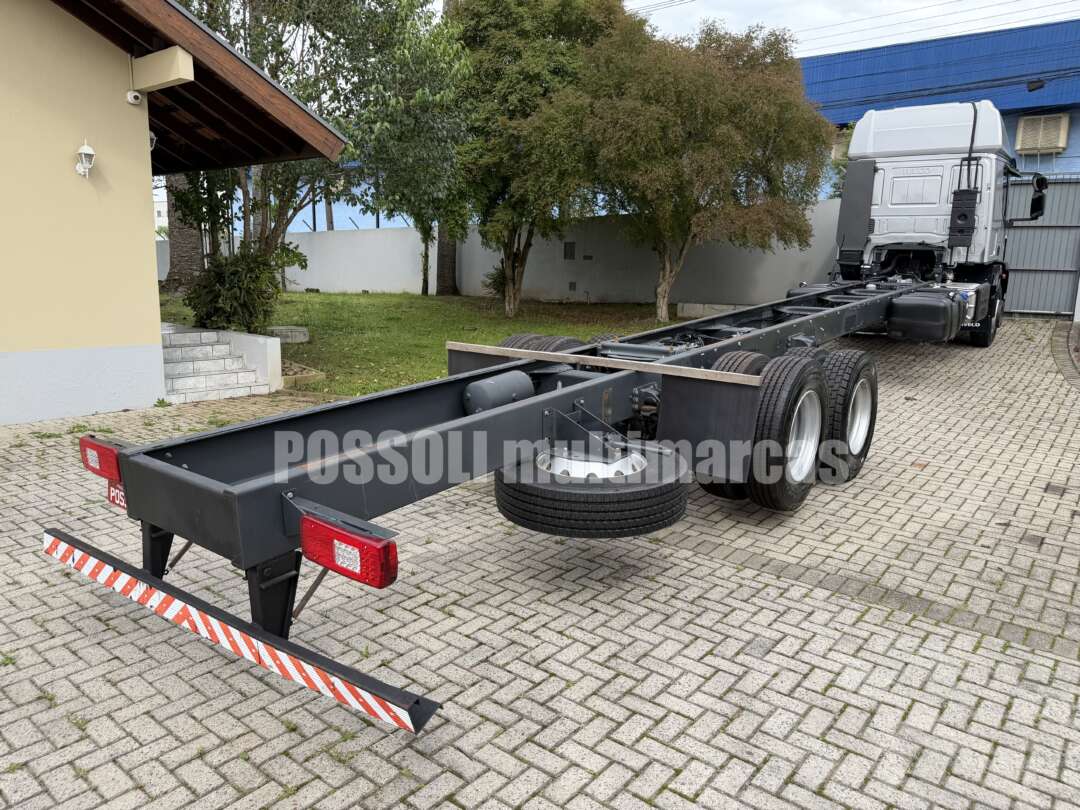 Caminhão IVECO TECTOR 24 320 Chassis ANO 2023 de Possoli Multimarcas no Paraná