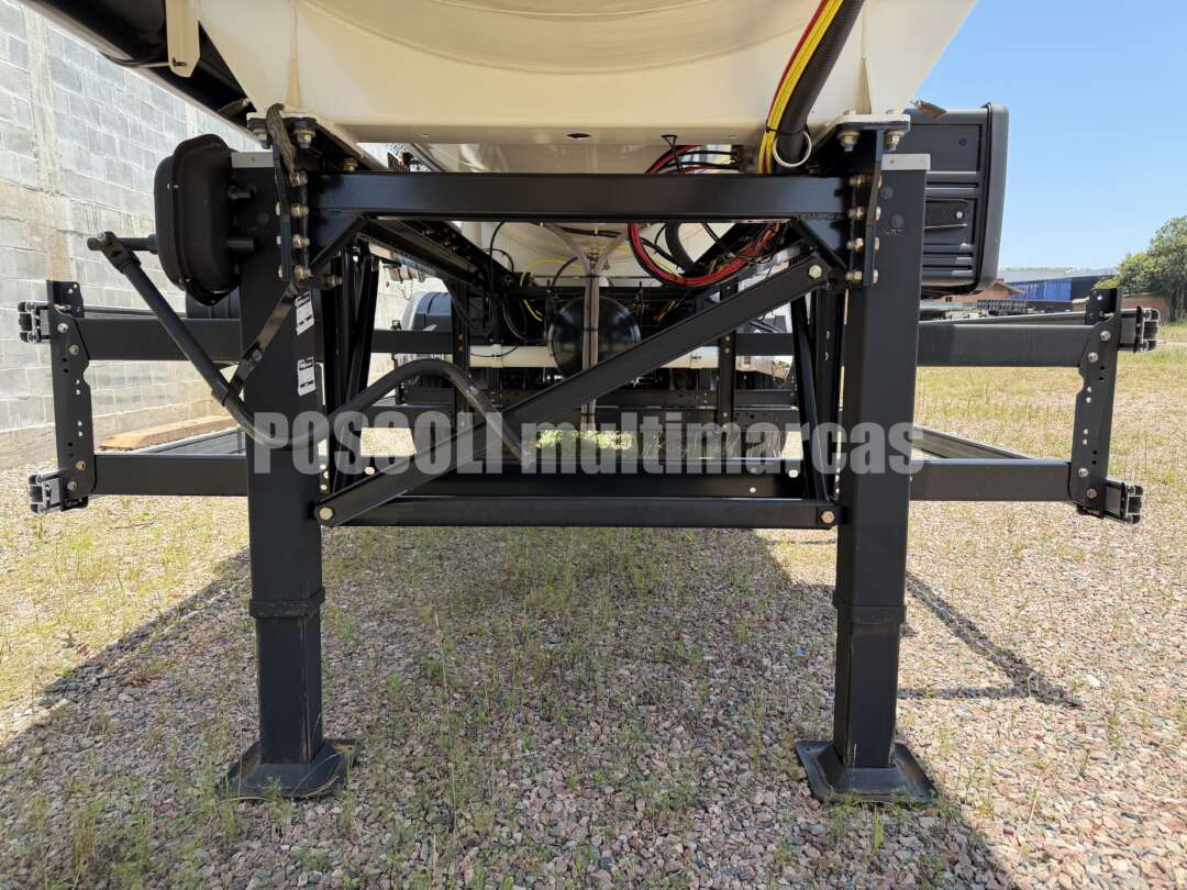 Carreta BITREM 9 EIXOS TANQUE AÇO Randon ANO 2024 9 Eixos de Possoli Multimarcas no Paraná