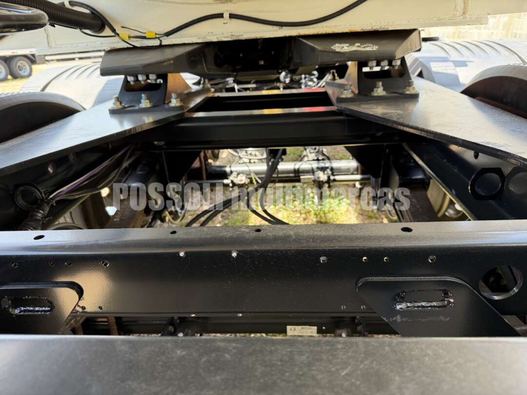 Carreta BITREM 9 EIXOS TANQUE AÇO Randon ANO 2024 9 Eixos de Possoli Multimarcas no Paraná