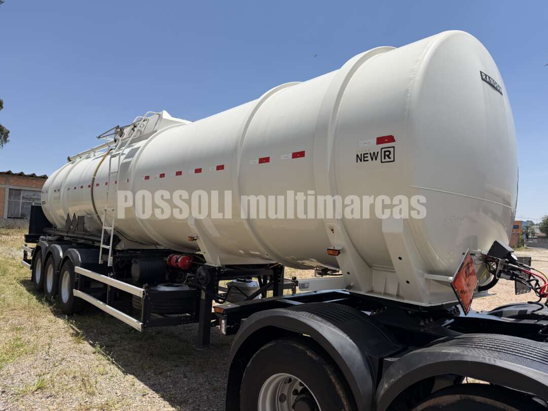 Carreta BITREM 9 EIXOS TANQUE AÇO Randon ANO 2024 9 Eixos de Possoli Multimarcas no Paraná