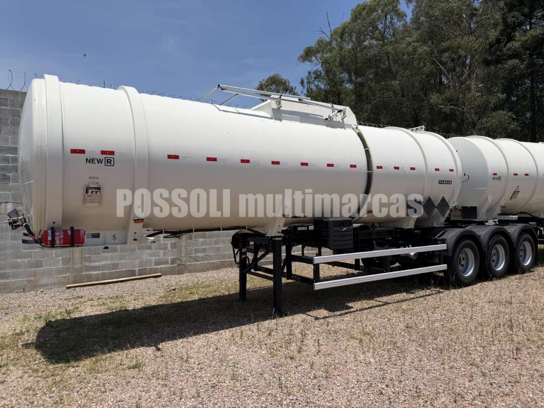 Carreta BITREM 9 EIXOS TANQUE AÇO Randon ANO 2024 9 Eixos de Possoli Multimarcas no Paraná