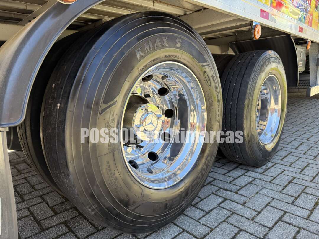 Caminhão MERCEDES BENZ MB 2430 Baú Furgão ANO 2022 de Possoli Multimarcas no Paraná
