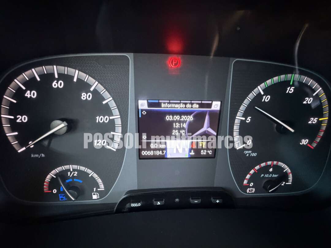 Caminhão MERCEDES BENZ MB 2430 Baú Furgão ANO 2022 de Possoli Multimarcas no Paraná