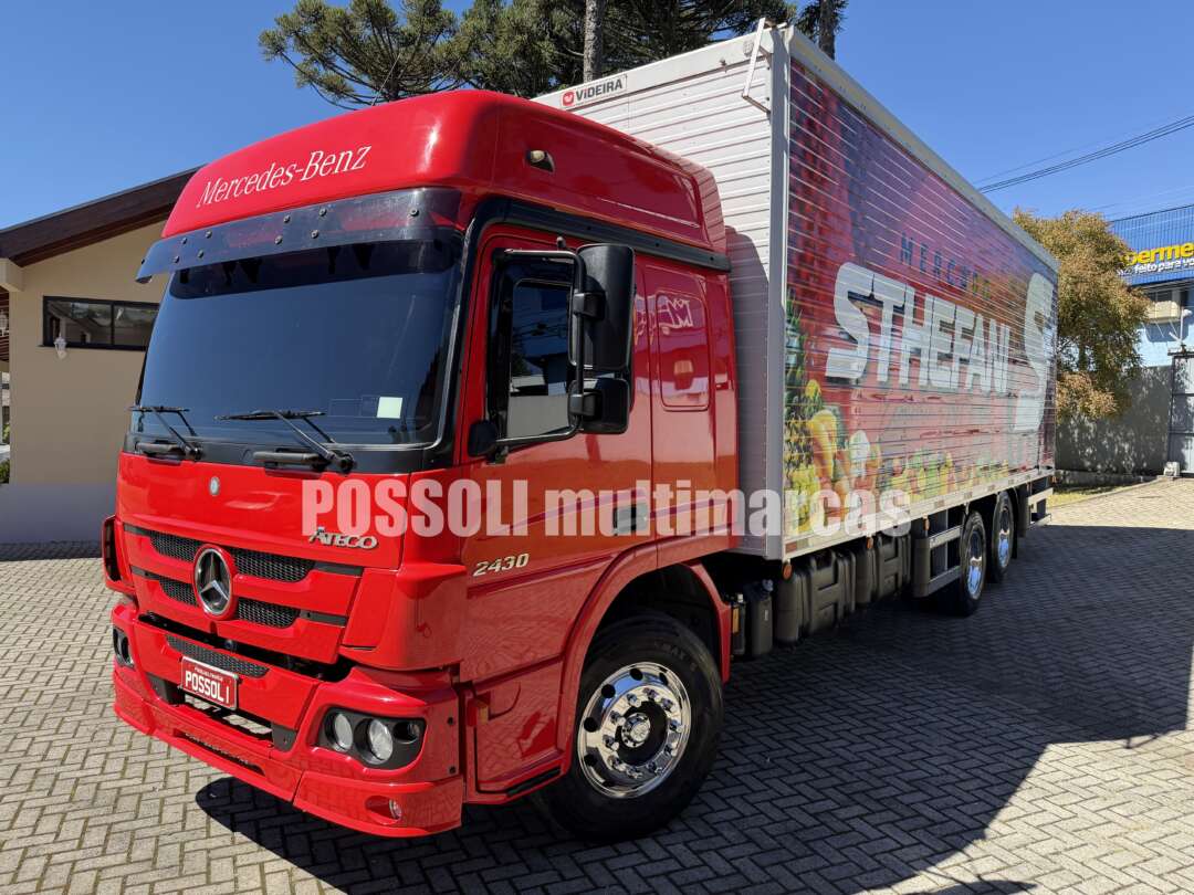 Caminhão MERCEDES BENZ MB 2430 Baú Furgão ANO 2022 de Possoli Multimarcas no Paraná