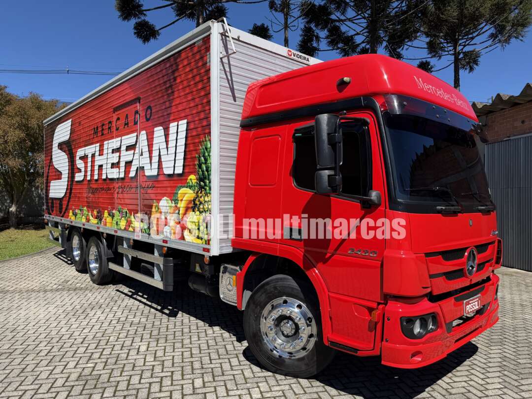 Caminhão MERCEDES BENZ MB 2430 Baú Furgão ANO 2022 de Possoli Multimarcas no Paraná