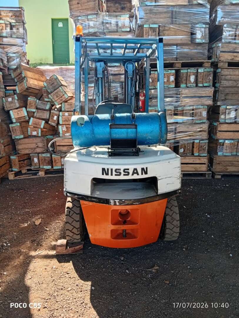 EMPILHADEIRA NISSAN FG40 ANO 2000 de L.A. Ferretti LTDA em São Paulo
