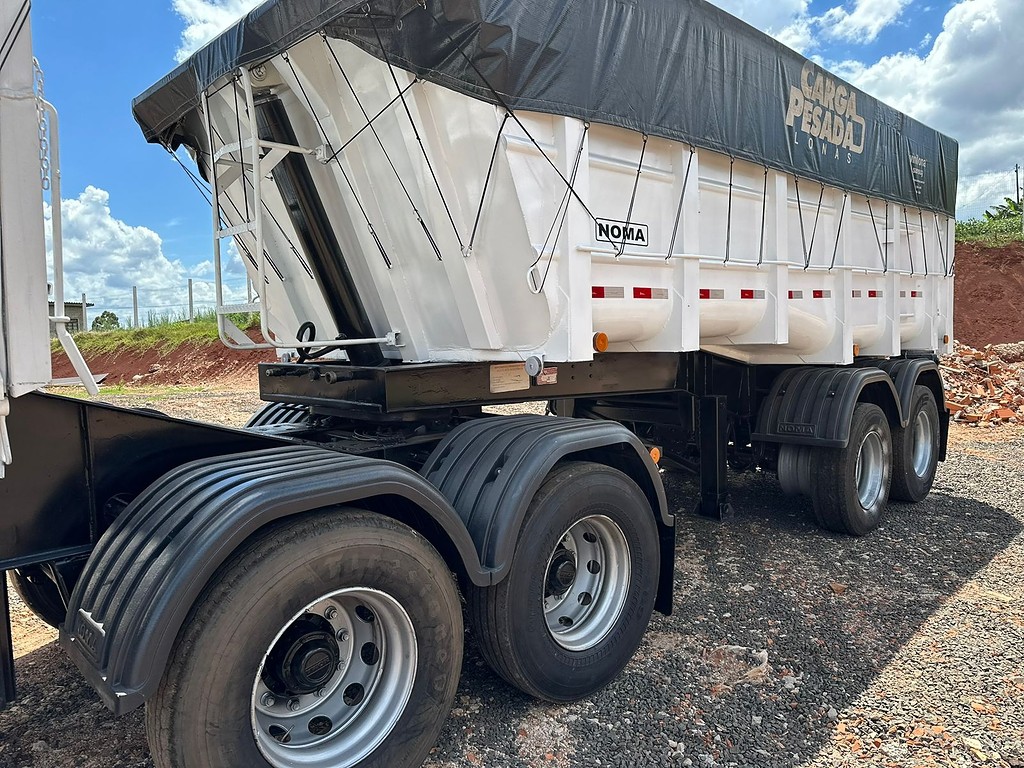 Carreta BITREM CACAMBA Noma ANO 2011 4 Eixos de Puchalski Implementos no Paraná