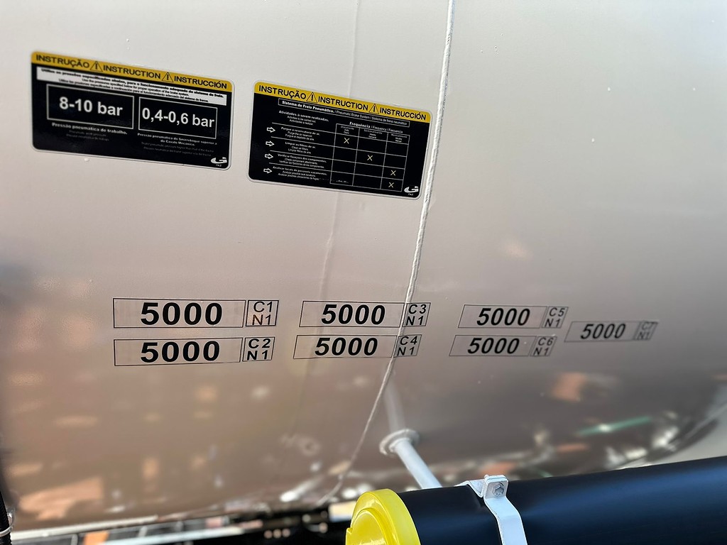 Carreta SEMI-REBOQUE TANQUE ACO Guerra ANO 2025 3 Eixos de Puchalski Implementos no Paraná