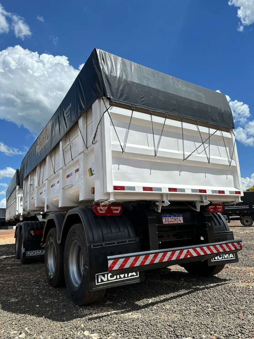 Carreta BITREM CACAMBA Noma ANO 2011 4 Eixos de Puchalski Implementos no Paraná