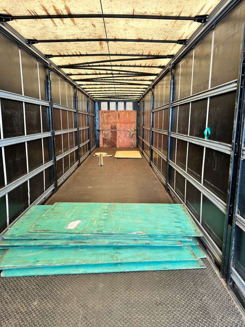 Carreta SEMI-REBOQUE BAU SIDER Facchini ANO 2021 1+1+1 Vanderleia de Puchalski Implementos no Paraná