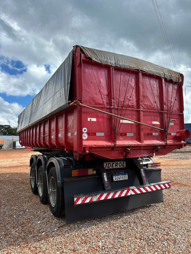 Carreta SEMI-REBOQUE BASCULANTE Iderol ANO 1997 3 Eixos de Puchalski Implementos no Paraná