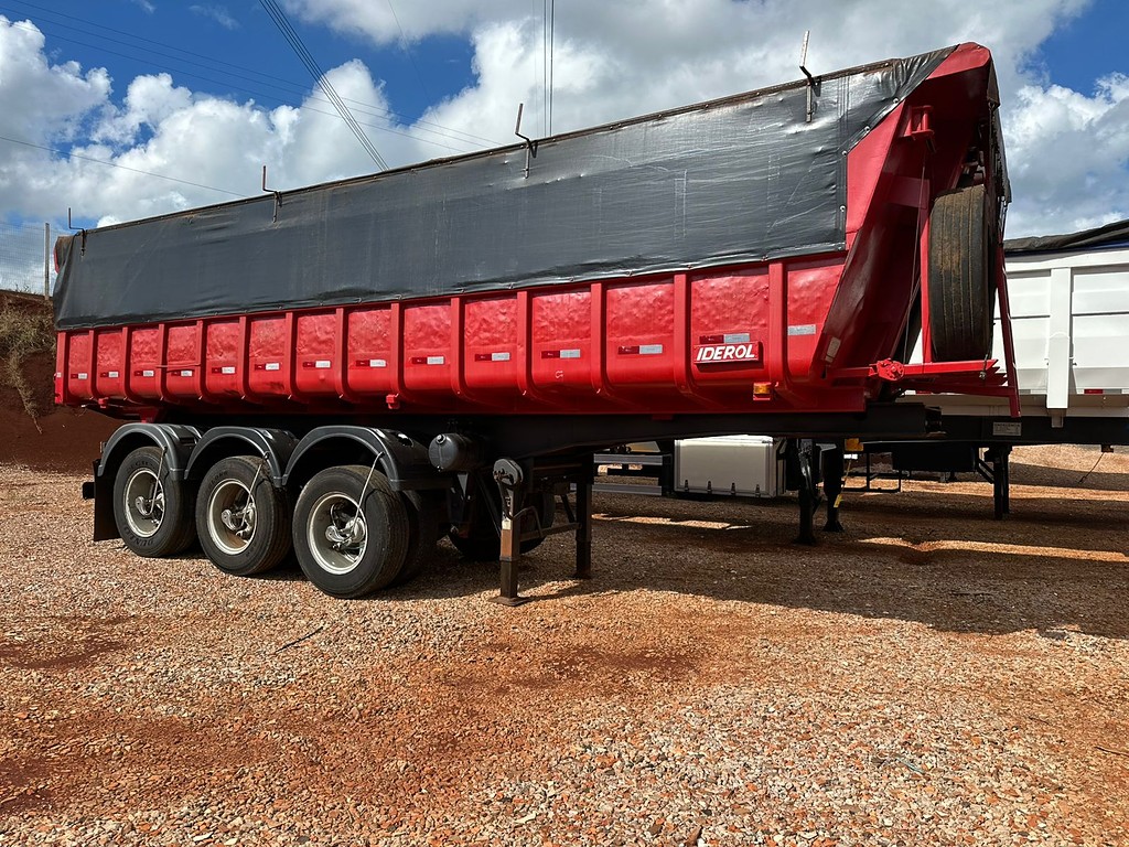 Carreta SEMI-REBOQUE BASCULANTE Iderol ANO 1997 3 Eixos de Puchalski Implementos no Paraná