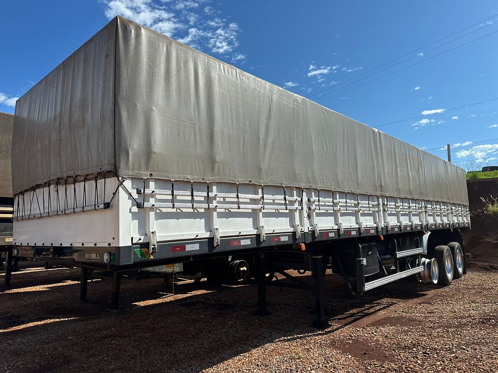 Carreta SEMI-REBOQUE GRANELEIRO Noma ANO 2018 3 Eixos de Puchalski Implementos no Paraná