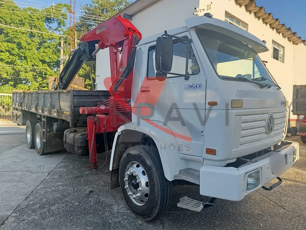 Caminhão VOLKSWAGEN VW 16200 Guincho Munck ANO 1999 de Alpavi Com Auto Peças e Acessórios Ltda Me em São Paulo