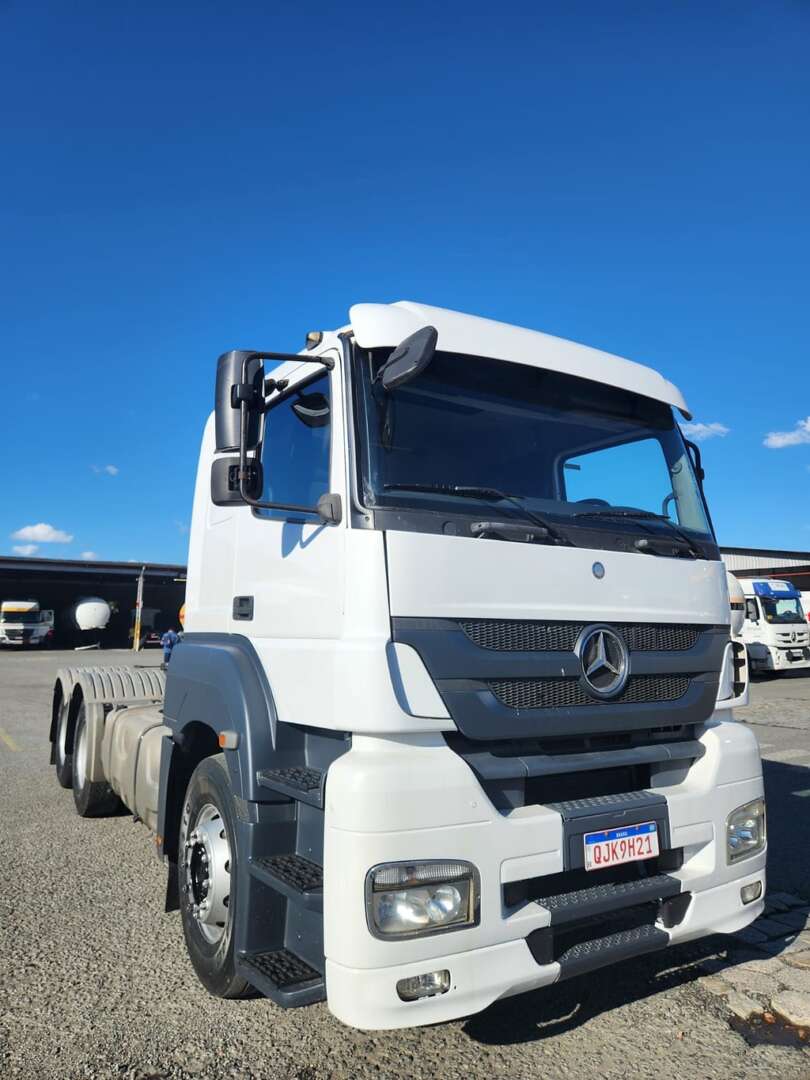 MB 2544 Cavalo Mecânico ANO 2018 de Agricopel Comercio de Derivados de Petróleo LTDA na Santa Catarina