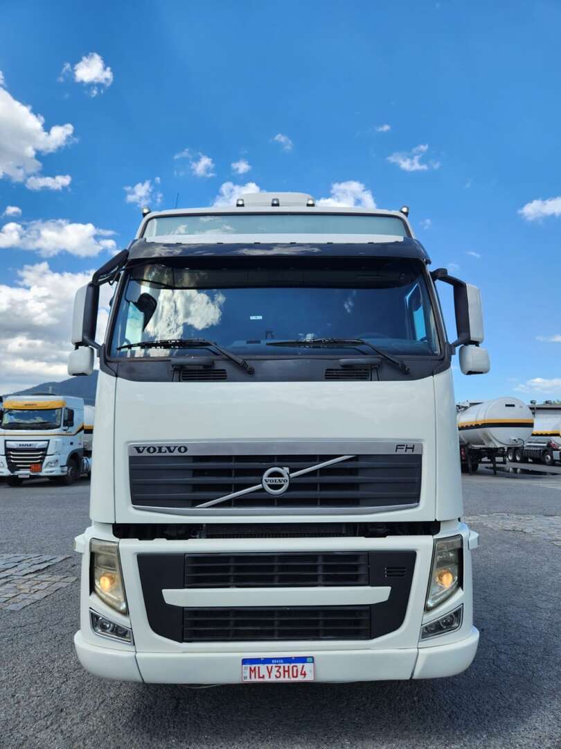 Caminhão VOLVO FH 540 Cavalo Mecânico ANO 2014 de Agricopel Comercio de Derivados de Petróleo LTDA na Santa Catarina