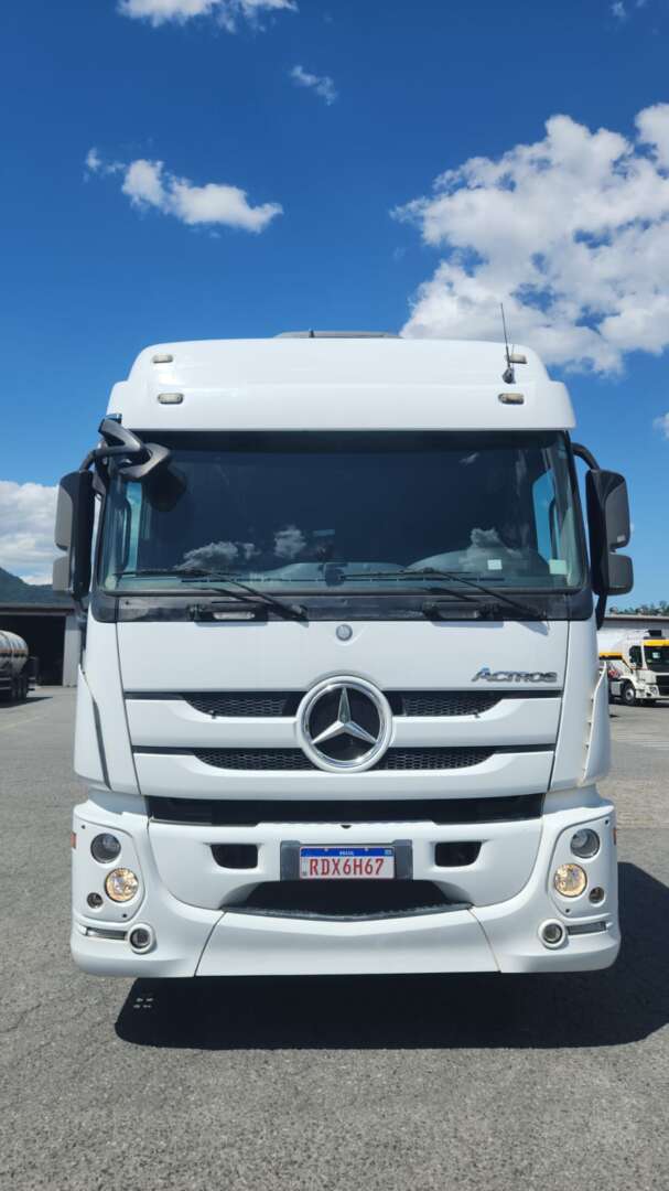 Caminhão MERCEDES BENZ MB 2546 Cavalo Mecânico ANO 2020 de Agricopel Comercio de Derivados de Petróleo LTDA na Santa Catarina