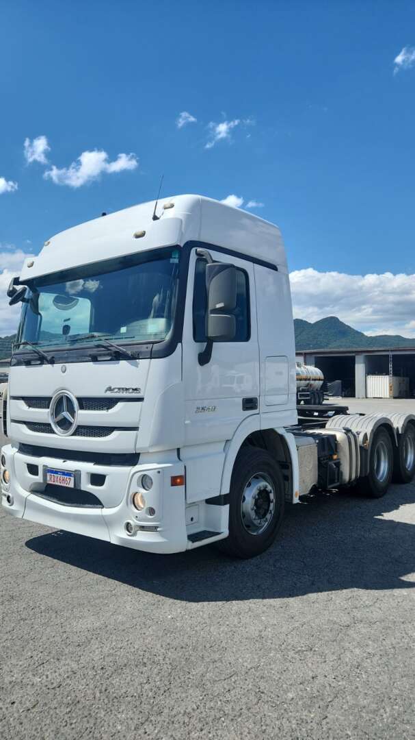 Caminhão MERCEDES BENZ MB 2546 Cavalo Mecânico ANO 2020 de Agricopel Comercio de Derivados de Petróleo LTDA na Santa Catarina