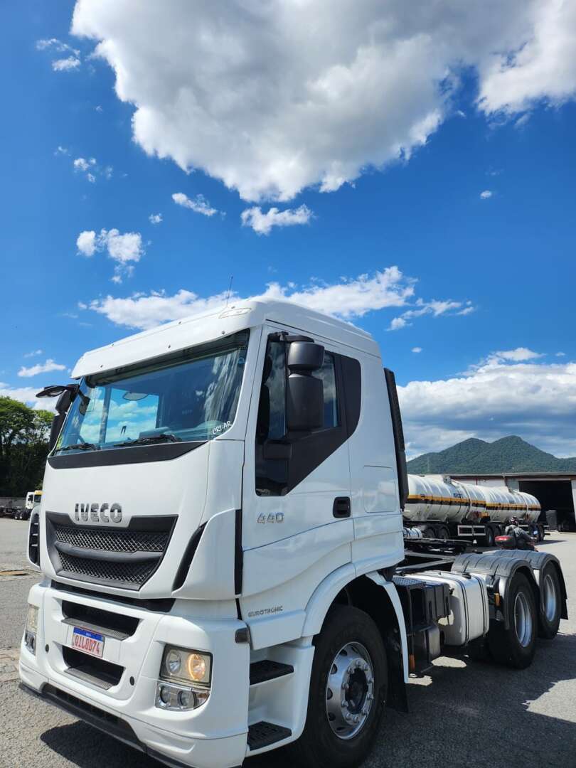 Caminhão IVECO STRALIS 440 Cavalo Mecânico ANO 2016 de Agricopel Comercio de Derivados de Petróleo LTDA na Santa Catarina