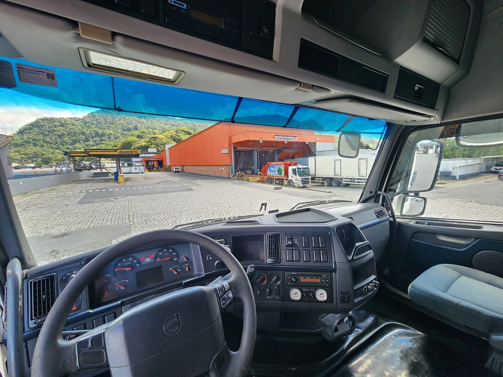 Caminhão VOLVO FH 540 Cavalo Mecânico ANO 2014 de Agricopel Comercio de Derivados de Petróleo LTDA na Santa Catarina