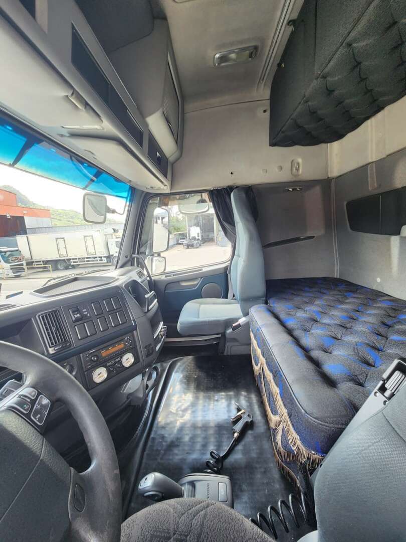 Caminhão VOLVO FH 540 Cavalo Mecânico ANO 2014 de Agricopel Comercio de Derivados de Petróleo LTDA na Santa Catarina