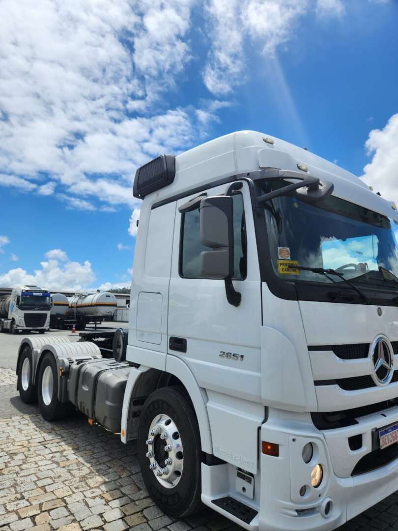 Caminhão MERCEDES BENZ MB 2651 Cavalo Mecânico ANO 2020 de Agricopel Comercio de Derivados de Petróleo LTDA na Santa Catarina