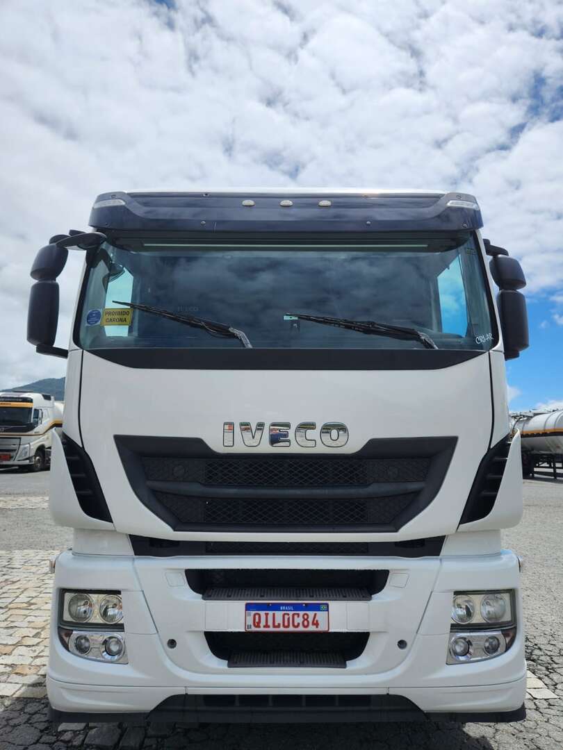 Caminhão IVECO HI WAY 440 Cavalo Mecânico ANO 2016 de Agricopel Comercio de Derivados de Petróleo LTDA na Santa Catarina