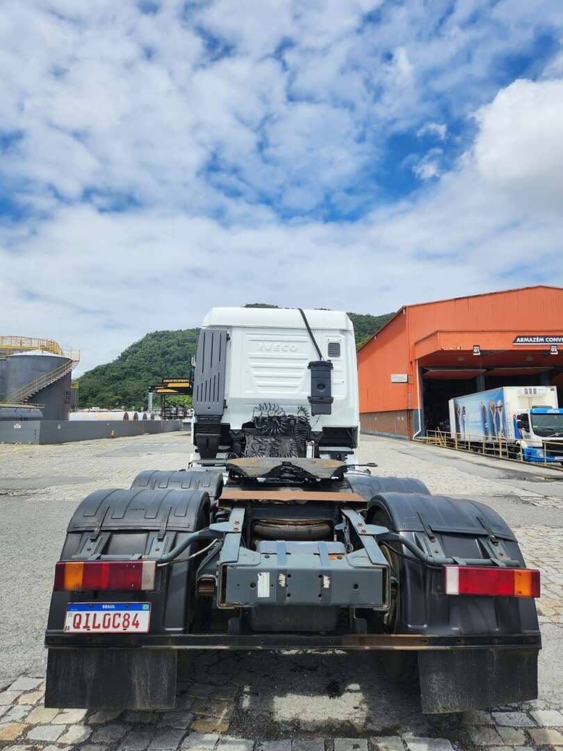 Caminhão IVECO HI WAY 440 Cavalo Mecânico ANO 2016 de Agricopel Comercio de Derivados de Petróleo LTDA na Santa Catarina