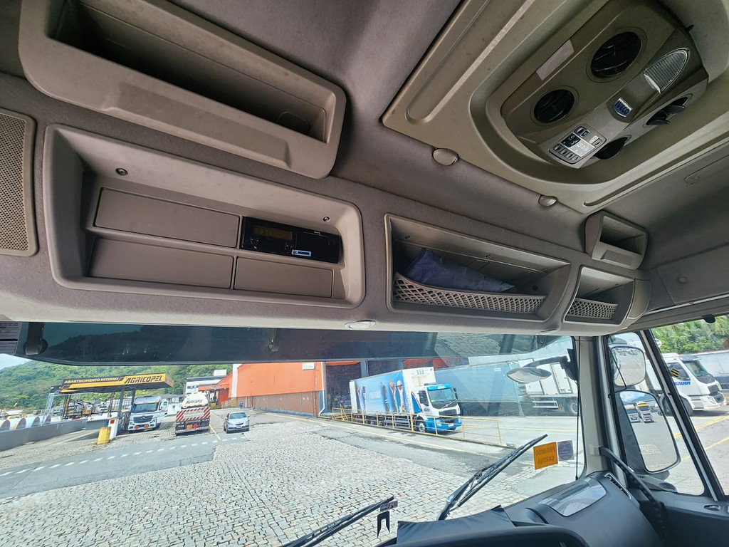 Caminhão IVECO HI WAY 440 Cavalo Mecânico ANO 2016 de Agricopel Comercio de Derivados de Petróleo LTDA na Santa Catarina