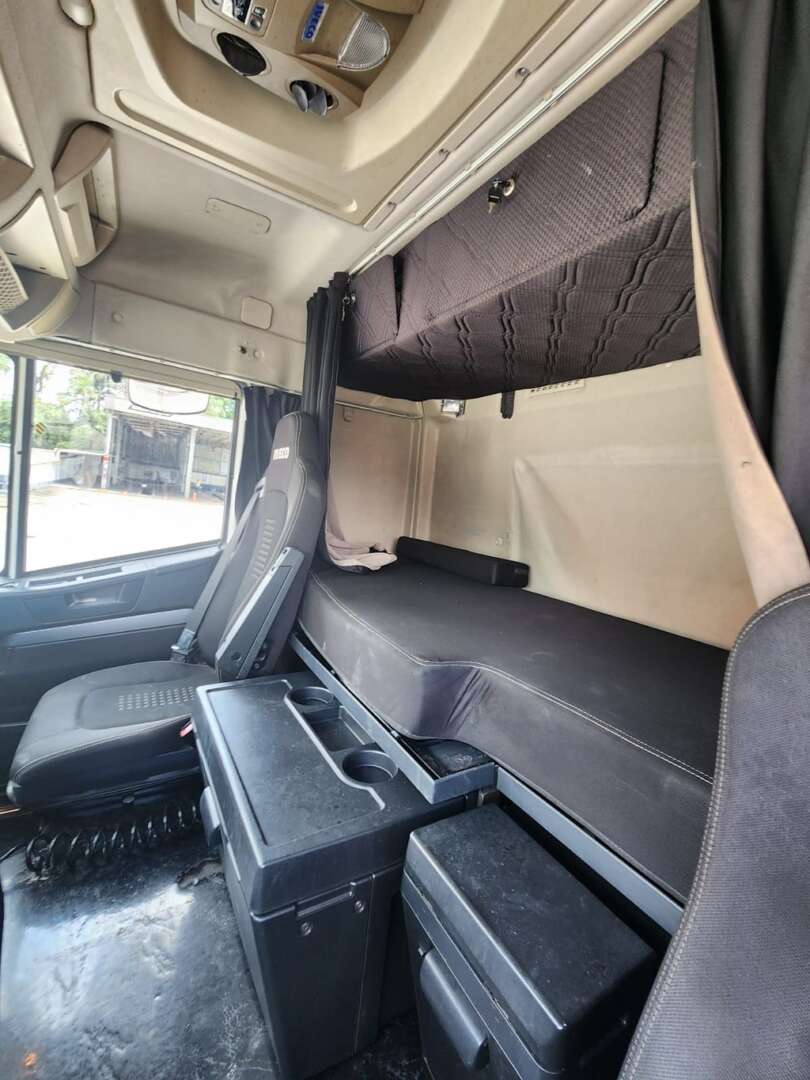 Caminhão IVECO HI WAY 440 Cavalo Mecânico ANO 2016 de Agricopel Comercio de Derivados de Petróleo LTDA na Santa Catarina