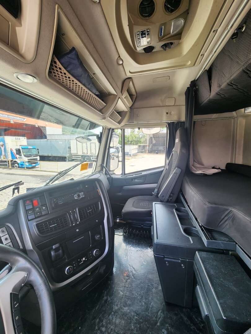 Caminhão IVECO HI WAY 440 Cavalo Mecânico ANO 2016 de Agricopel Comercio de Derivados de Petróleo LTDA na Santa Catarina