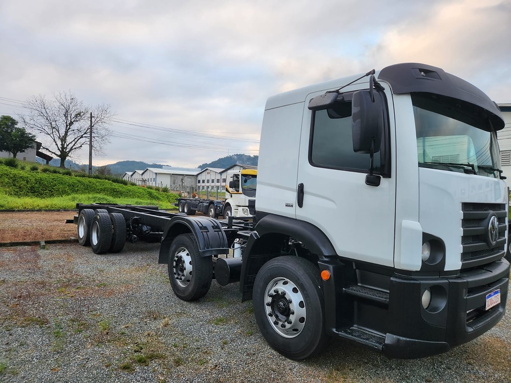 Caminhão VOLKSWAGEN VW 24280 Chassis ANO 2019 de Agricopel Comercio de Derivados de Petróleo LTDA na Santa Catarina