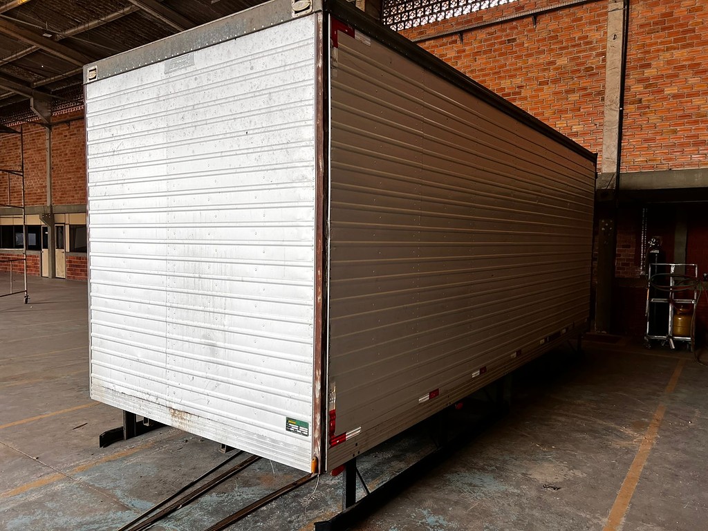 Carreta IMPLEMENTO CAMINHÃO BAÚ Outros ANO 2018 1 Eixo de Truck Max Implementos no Paraná