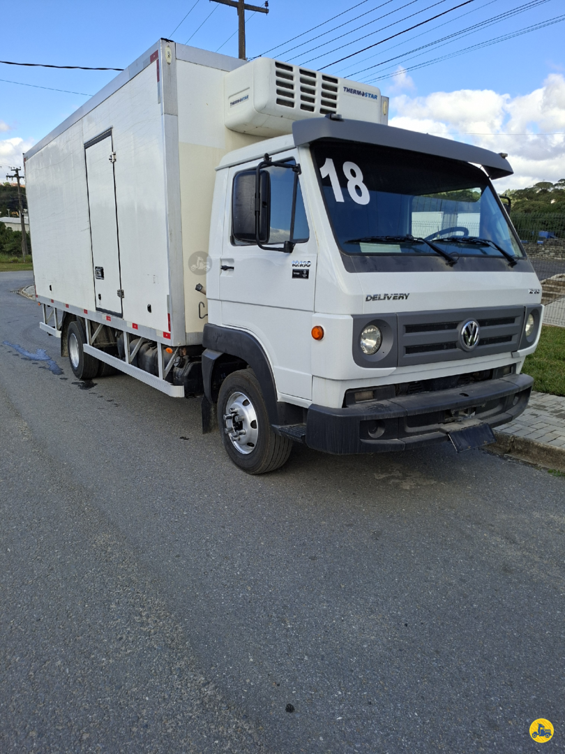 Caminhão VOLKSWAGEN VW 10160 Baú Refrigerado ANO 2018 de LG Caminhões no Paraná