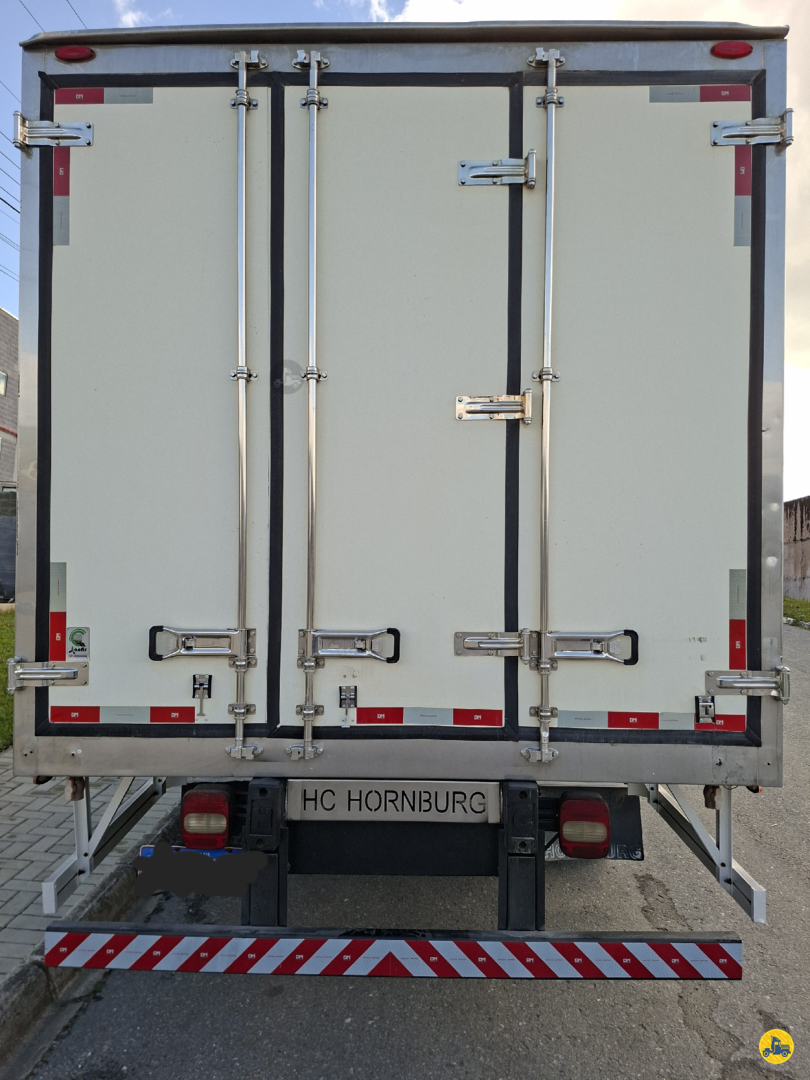 Caminhão VOLKSWAGEN VW 10160 Baú Refrigerado ANO 2018 de LG Caminhões no Paraná