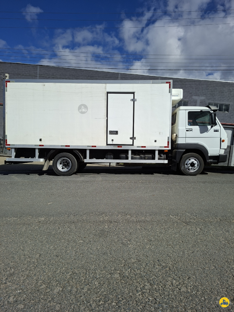Caminhão VOLKSWAGEN VW 10160 Baú Refrigerado ANO 2018 de LG Caminhões no Paraná