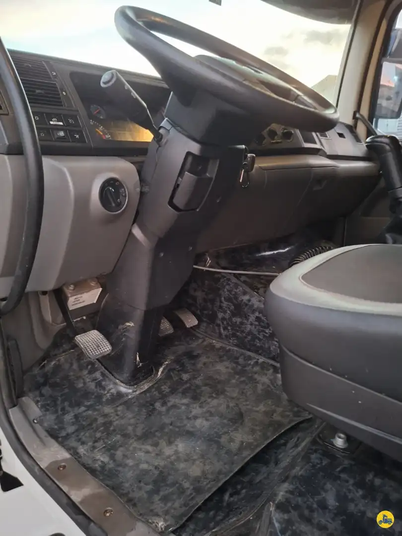 Caminhão VOLKSWAGEN VW 24280 Baú Refrigerado ANO 2022 de LG Caminhões no Paraná