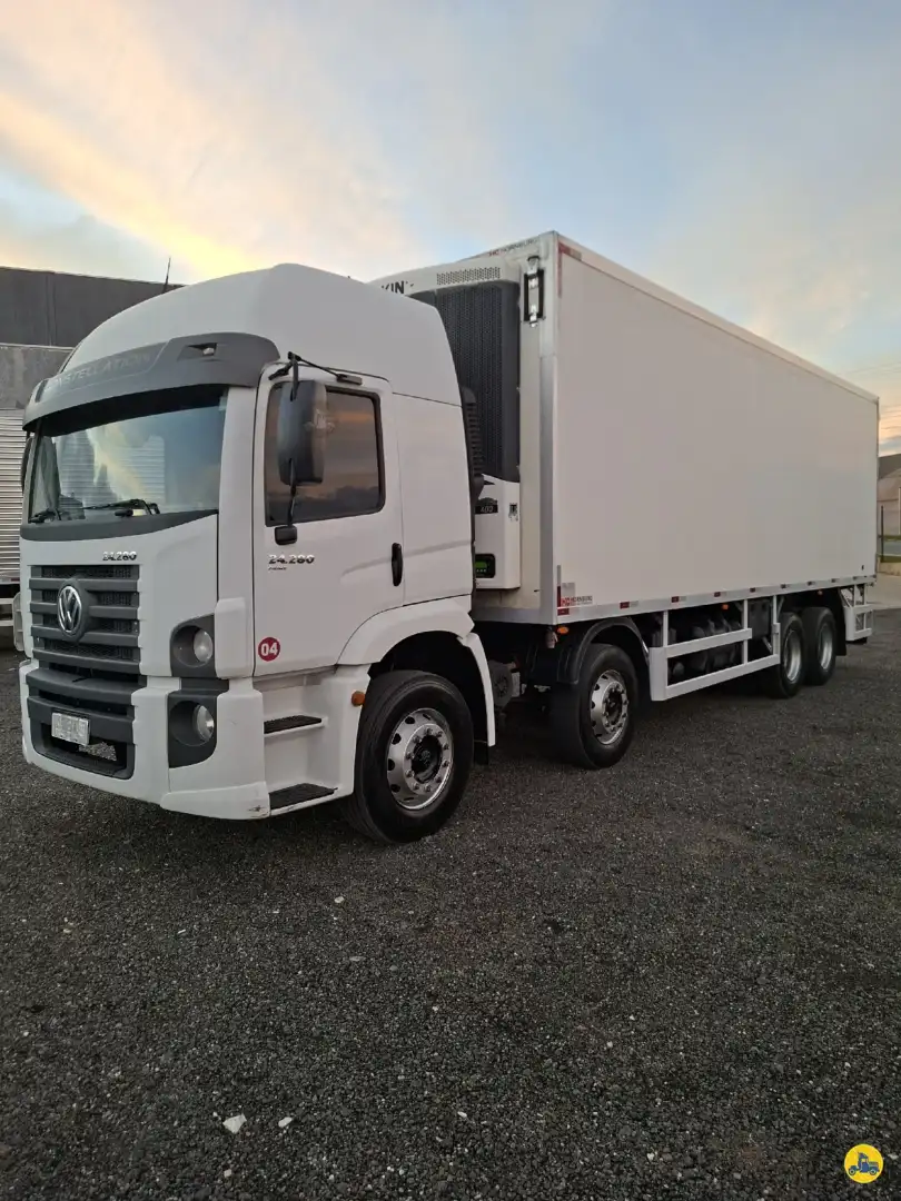 Caminhão VOLKSWAGEN VW 24280 Baú Refrigerado ANO 2022 de LG Caminhões no Paraná