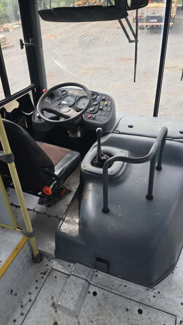 ÔNIBUS MERCEDES BENZ MB 1418 Passageiro ANO 2004 de Durau e Stoco Comercio de Caminhões LTDA no Paraná