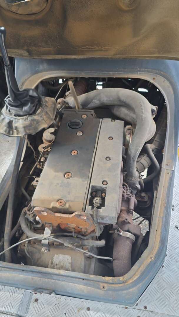 ÔNIBUS MERCEDES BENZ MB 1418 Passageiro ANO 2004 de Durau e Stoco Comercio de Caminhões LTDA no Paraná