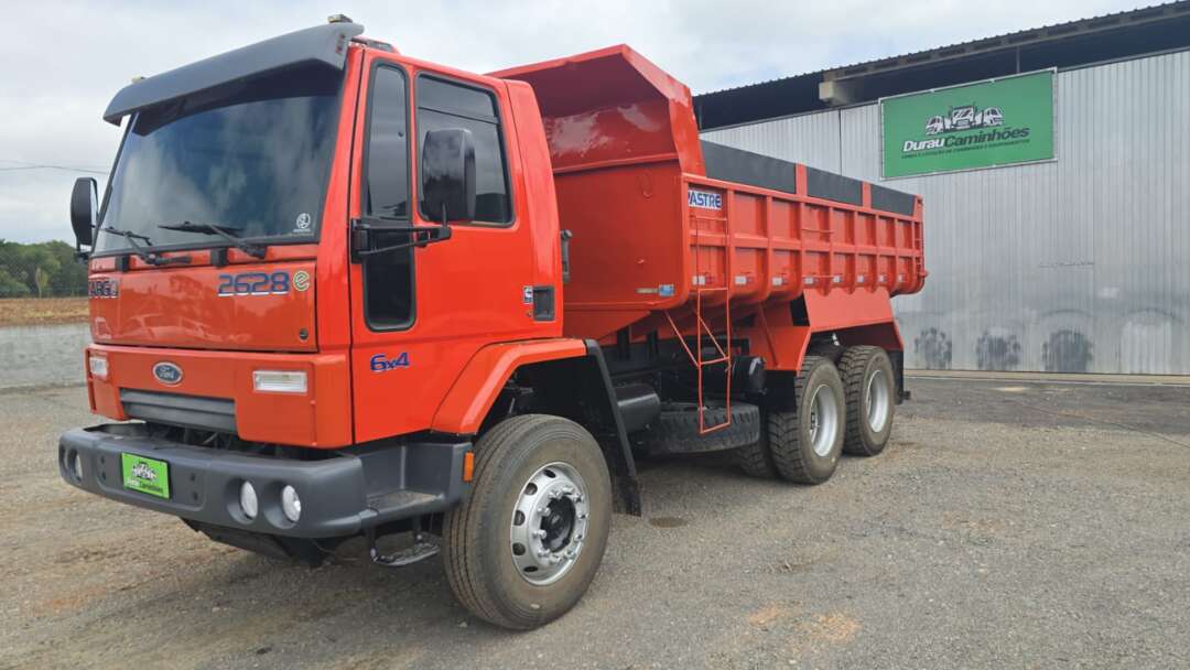 Caminhão FORD CARGO 2628 Caçamba Basculante ANO 2009 de Durau e Stoco Comercio de Caminhões LTDA no Paraná