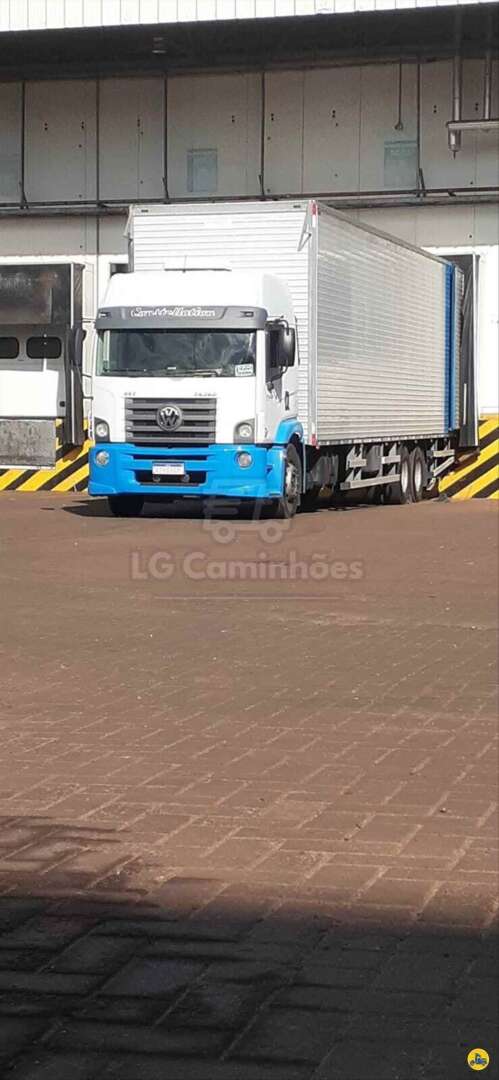 Caminhão VOLKSWAGEN VW 24280 Baú Furgão ANO 2013 de LG Caminhões no Paraná