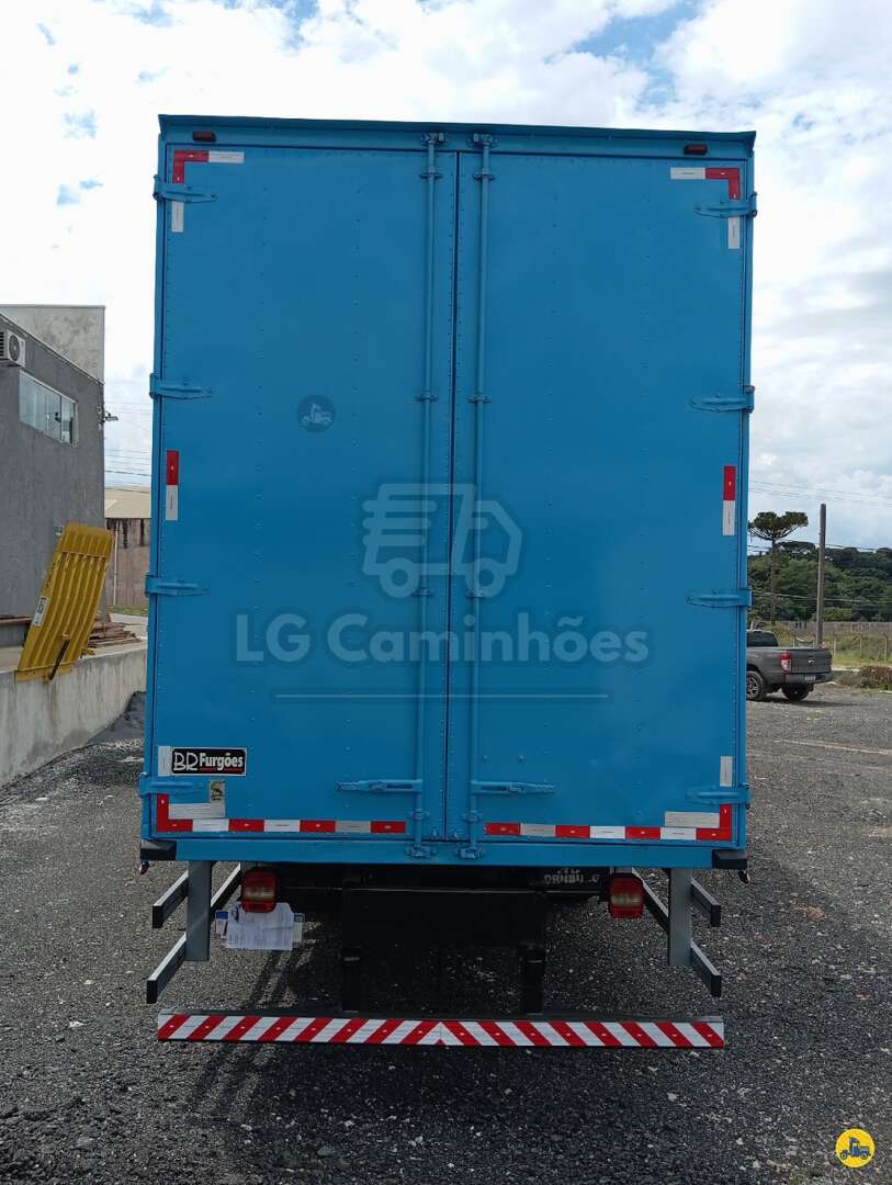 Caminhão VOLKSWAGEN VW 24280 Baú Furgão ANO 2013 de LG Caminhões no Paraná