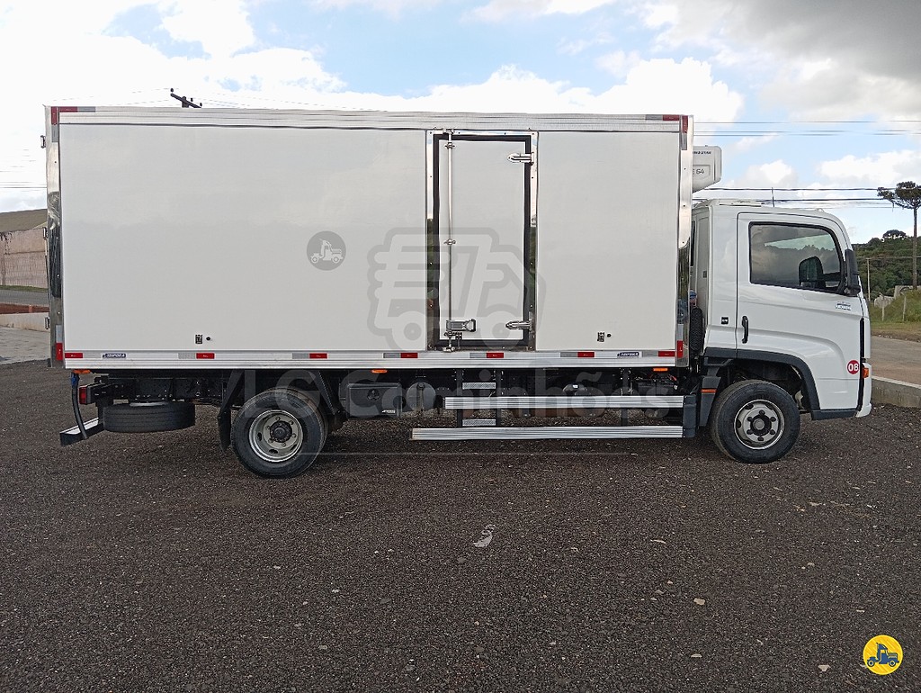 Caminhão VOLKSWAGEN VW 11180 Baú Frigorífico ANO 2026 de LG Caminhões no Paraná