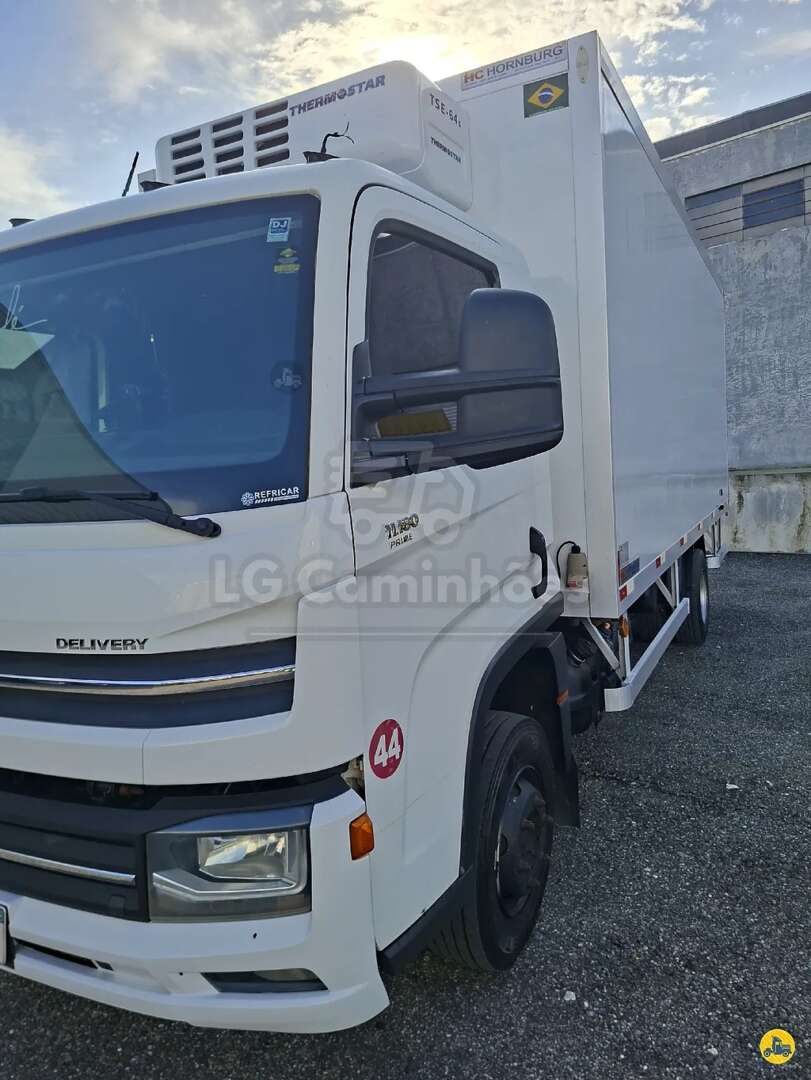 Caminhão VOLKSWAGEN VW 11180 Baú Refrigerado ANO 2020 de LG Caminhões no Paraná