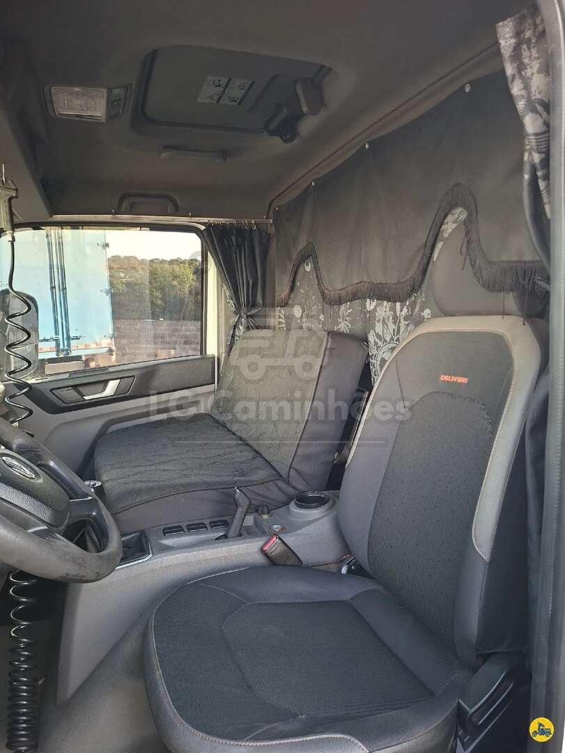 Caminhão VOLKSWAGEN VW 11180 Baú Refrigerado ANO 2020 de LG Caminhões no Paraná