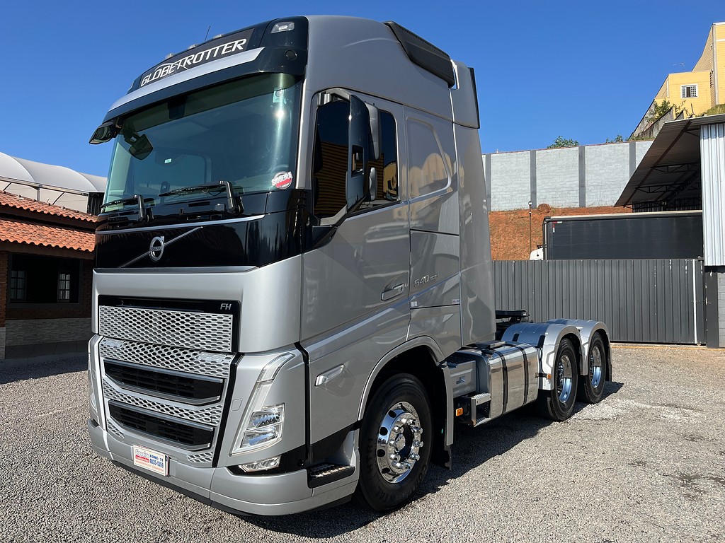 Caminhão VOLVO FH 540 Chassis ANO 2024 de Siqueira Caminhões em São Paulo